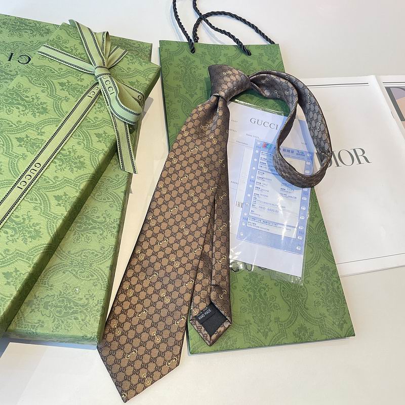 Gucci Tie hm37